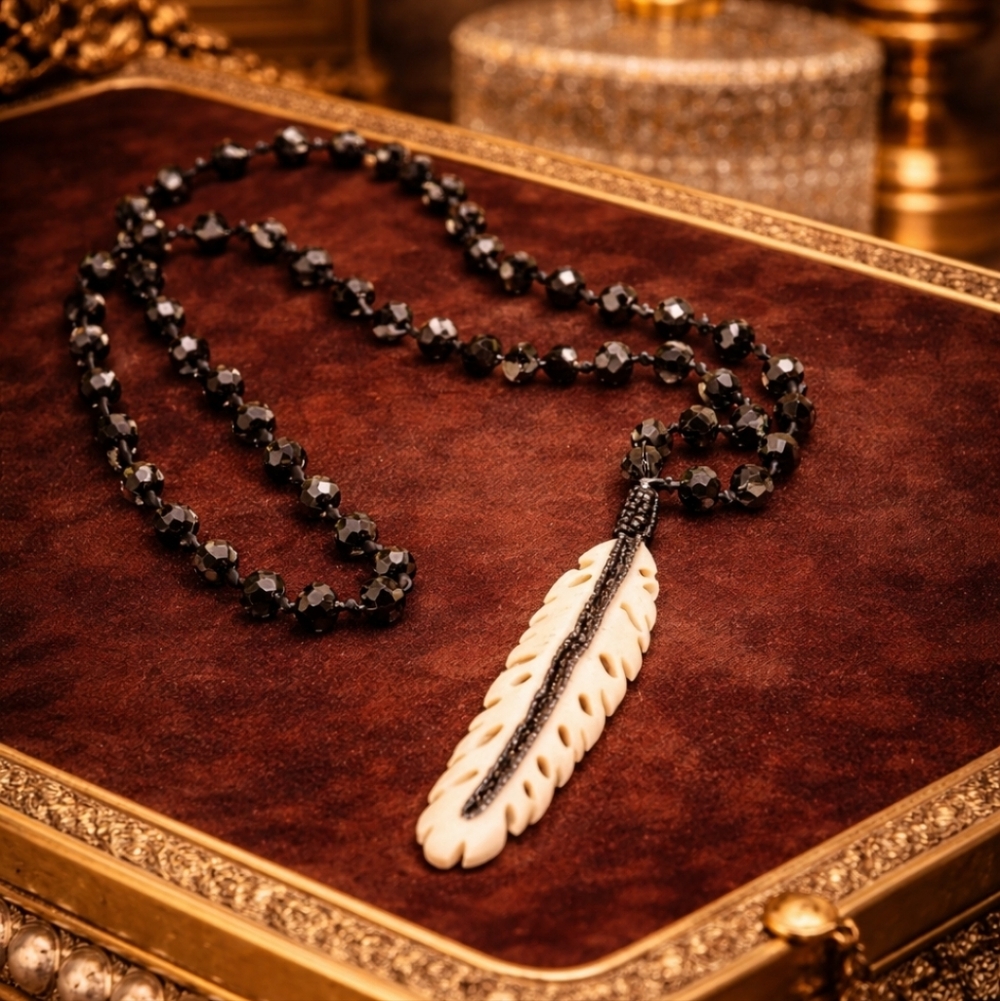 BPD Vintage 80s Black and Cream Bone Feather Pendant Necklace